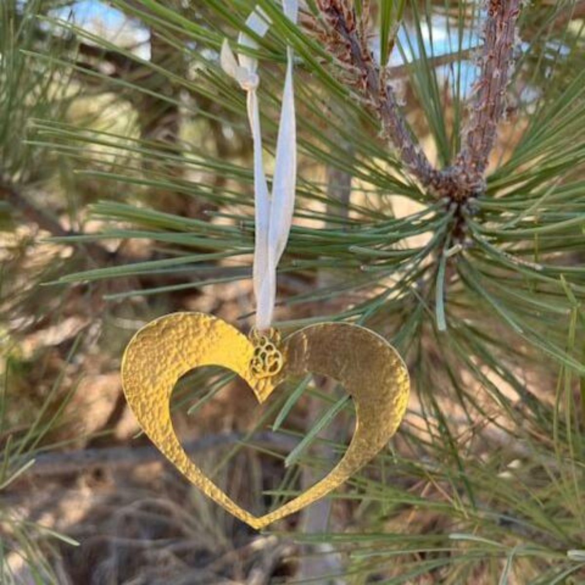 Petit Hammered Heart Ornament